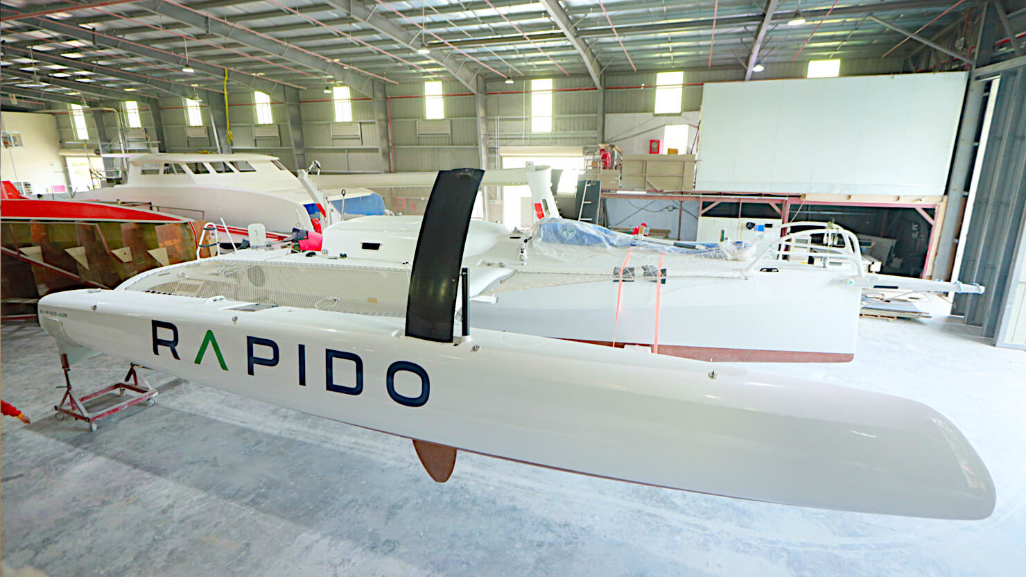 These 3.6m twin C-foils (one in each float) give the Rapido 40 (Racer) additional lift which increases performance by reducing wetted area (drag).