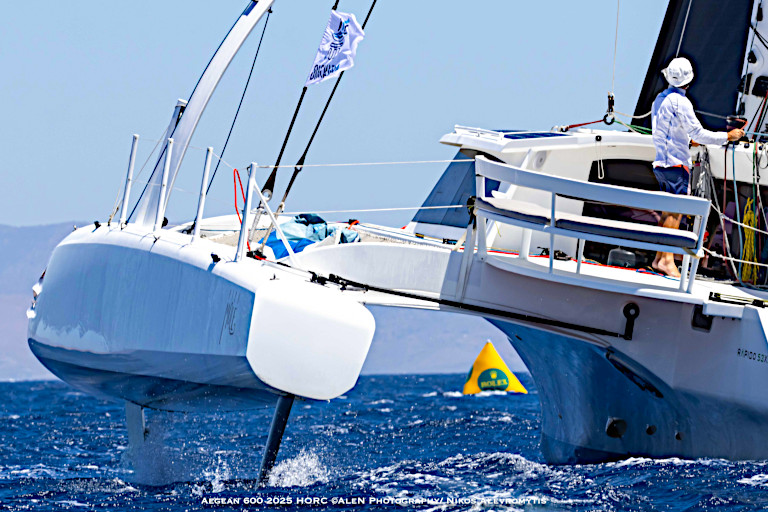Rapido 53XS sailing trimaran