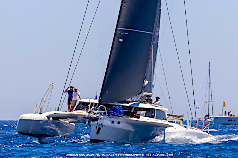 Rapido 53XS sailing trimaran